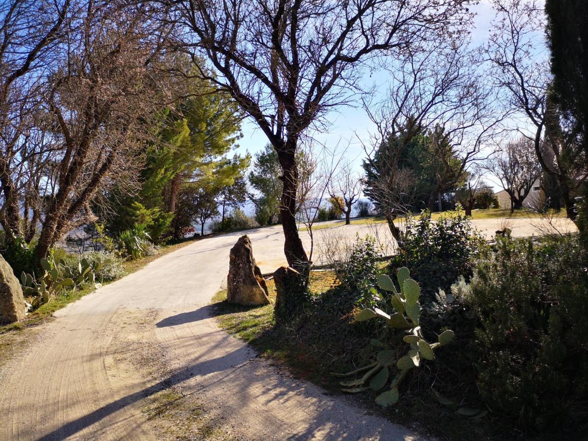 La Bastide du Limon Aparthotel Mormoiron Esterno foto